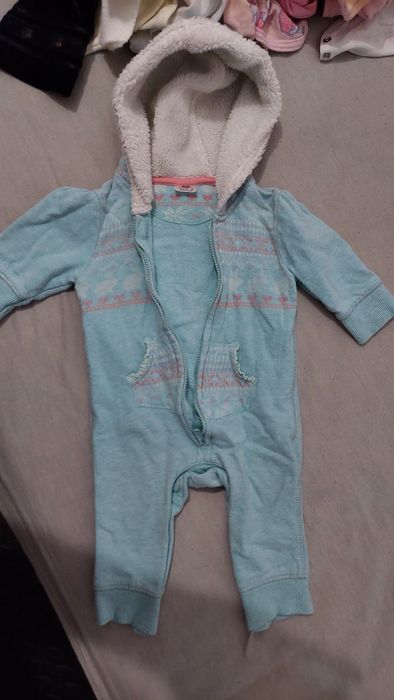 Paka ubrań dziewczynka 56 62 68, Śpiworek