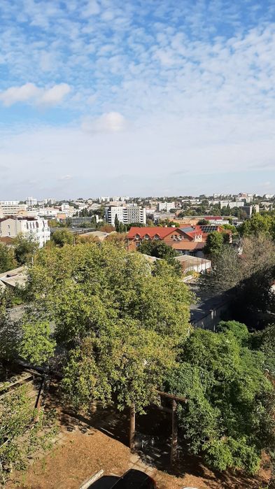 ЦіНУ ЗНИЖЕНО! ШКІЛЬНИЙ! Продам квартиру 3х кімнатну з автономним опале