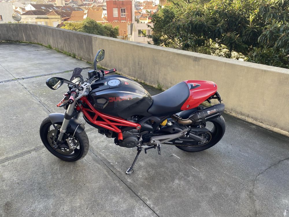 Ducati Monster 696 Carbono