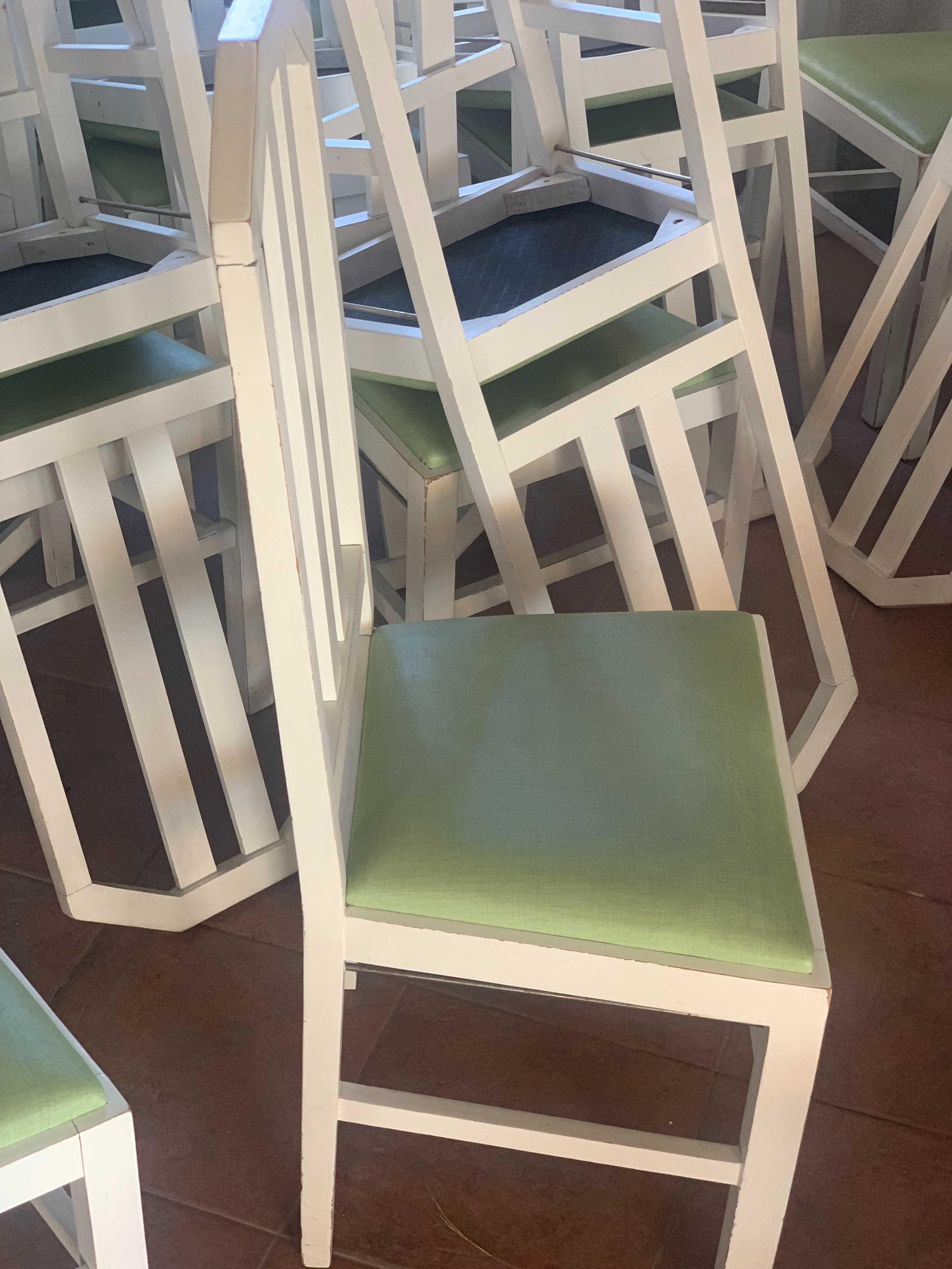 Cadeiras para comércio