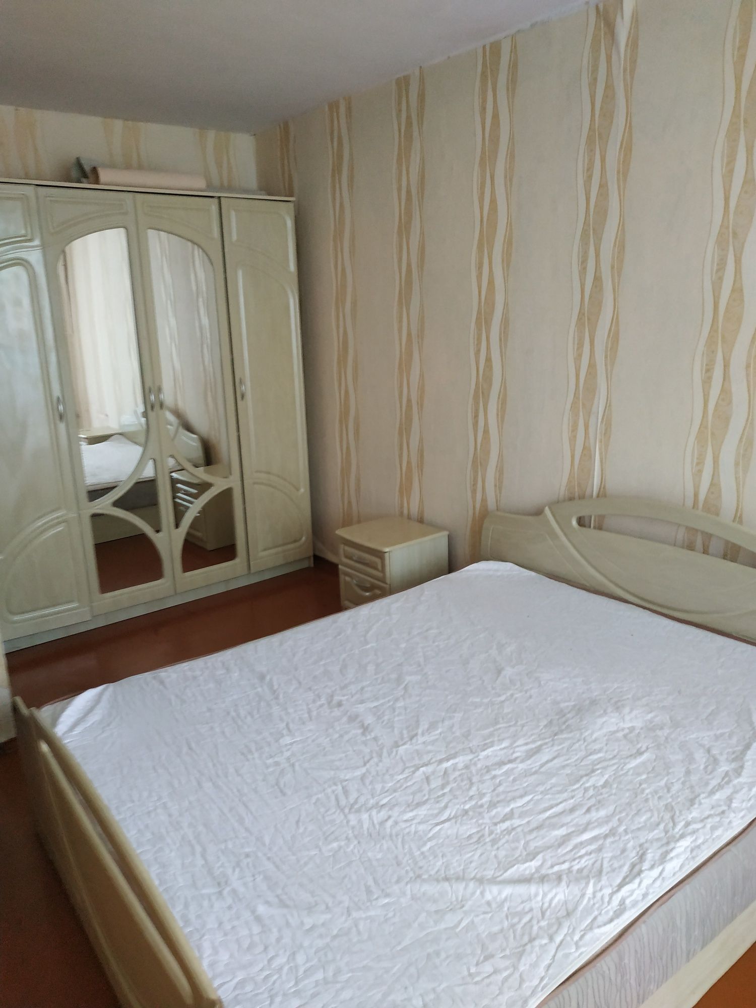 Продам 3 кімнатну квартиру в Змієві.