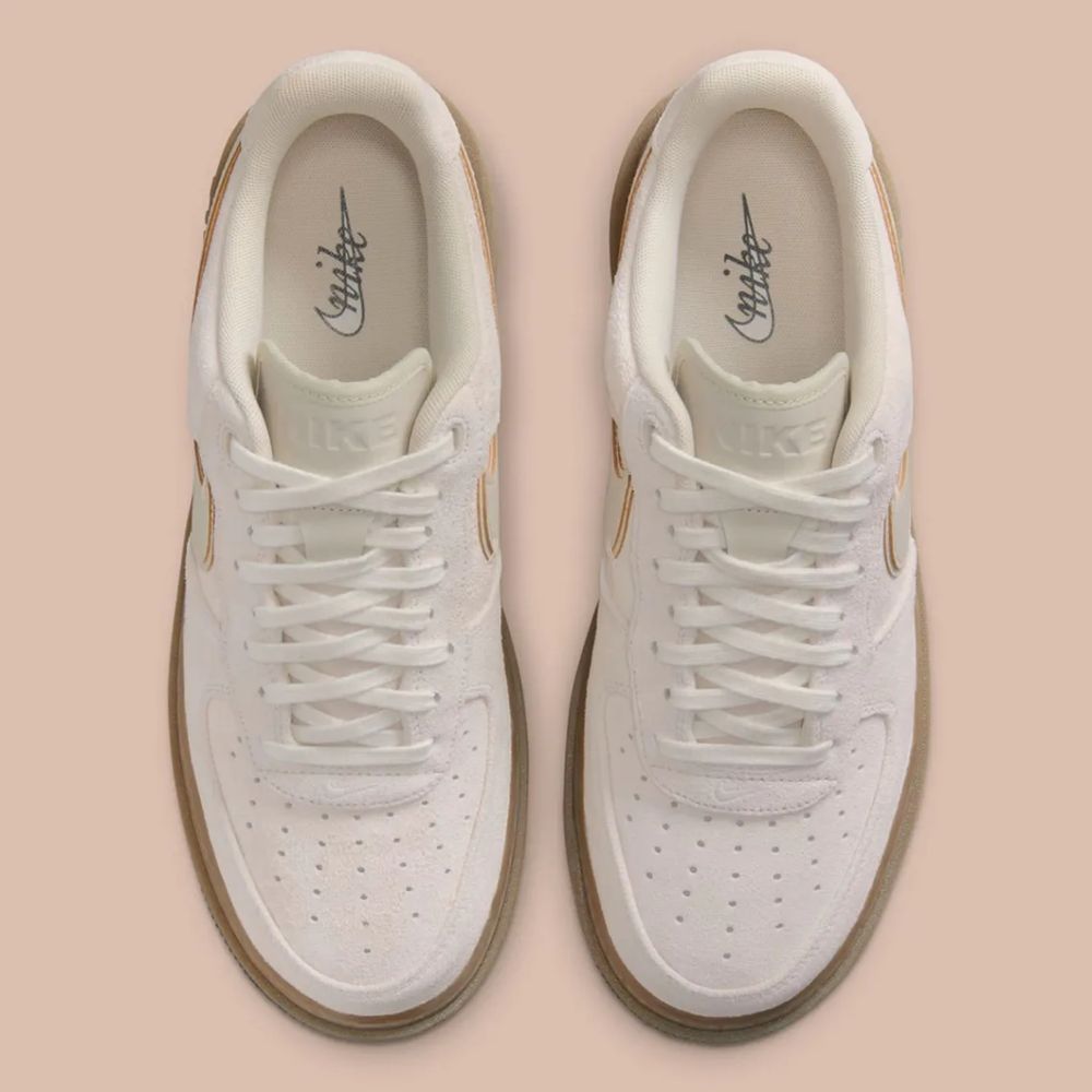 Nike Air Force 1 Luxe