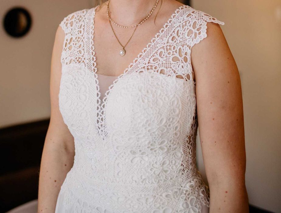 Suknia ślubna koronkowa