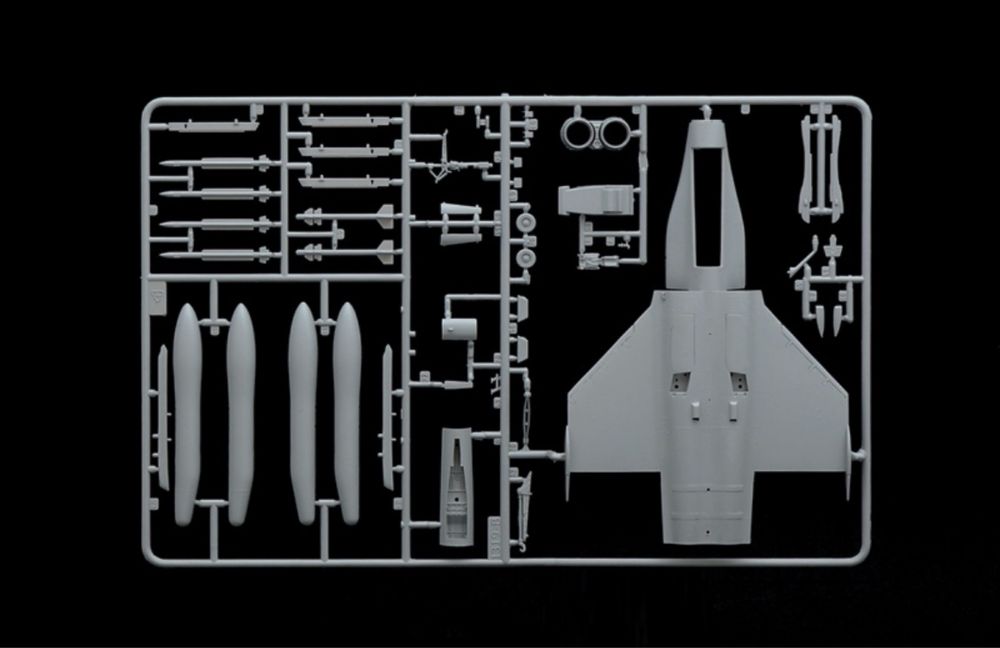 Italeri 1319 Samolot Rafale M Operations Exterieures 2011 model 1/72