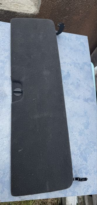 Zaślepka klapy audi a4 b7 kombi zamknięcie trójkąta