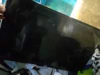 Vende se televisão