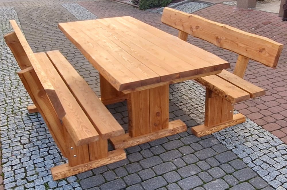 Drewniane meble ogrodowe