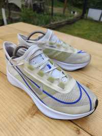 Кросівки Nike zoom fly 3