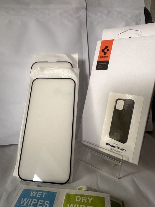 Iphone 14 pro 2 szt. szkieł real 5D + etui spigen
