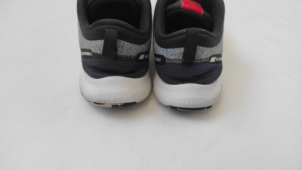 Кросівки Nike Flex Experience 8
розмір: 42