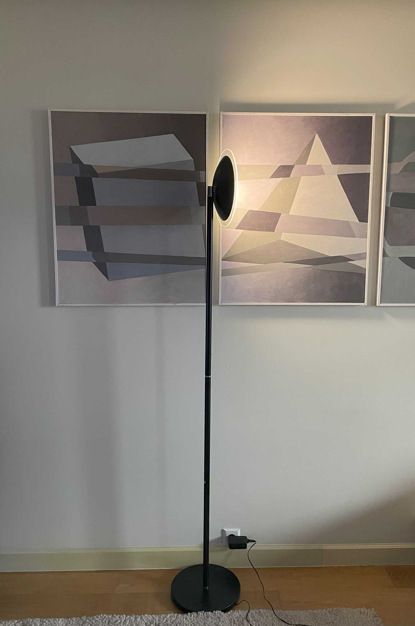 Lampa stojąca LED, z regulacją natężenia i kierunku