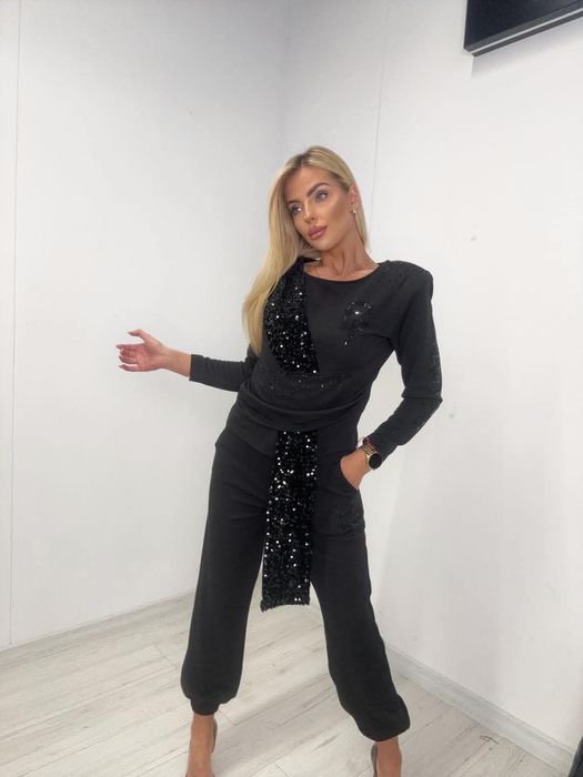 Piękny komplet dres cekiny logo paparazzi fashion