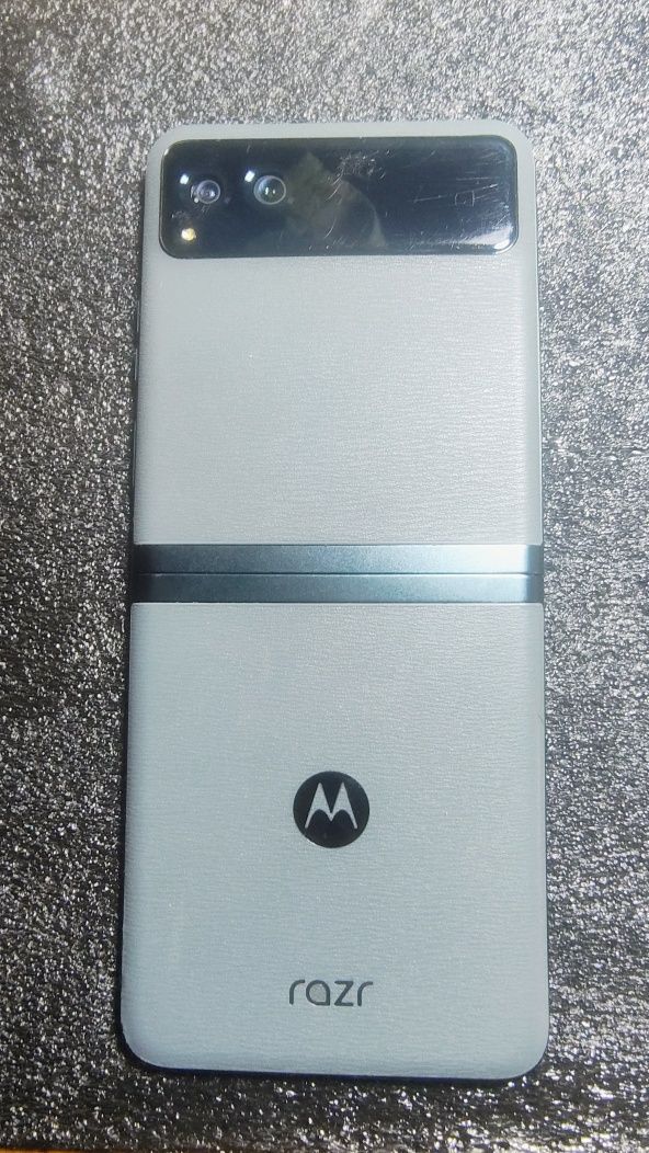 Motorola Razr 40 8/256Gb