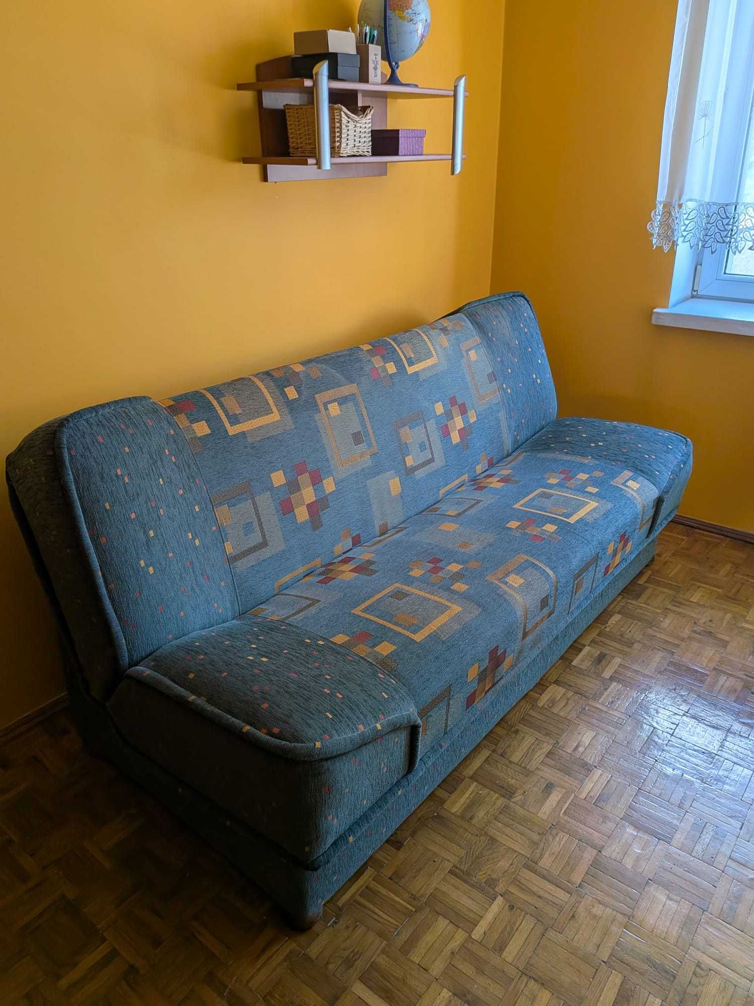 Tapczan rozkładany z funkcją spania