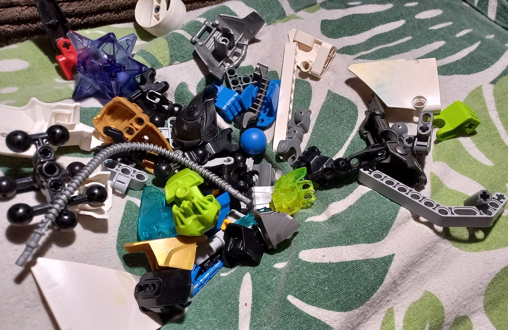 mix lego technic / hero factory / bionicle