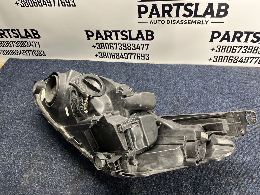 Передня права фара Ford C-Max MK2 (2011-2015) форд с-мах мк2