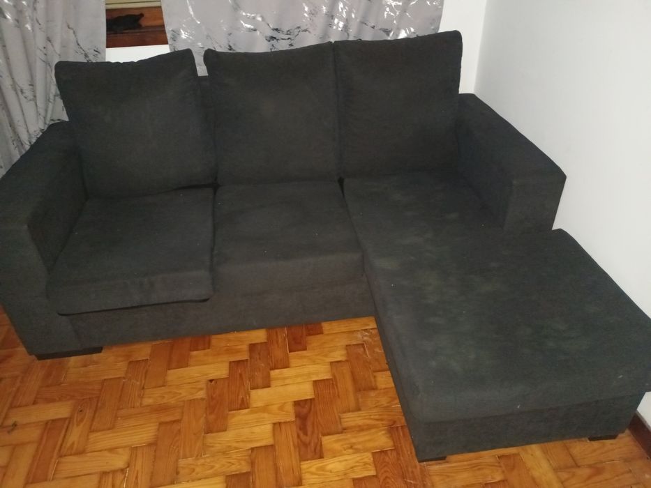 Sófa L com marcas de uso mas em bom estado