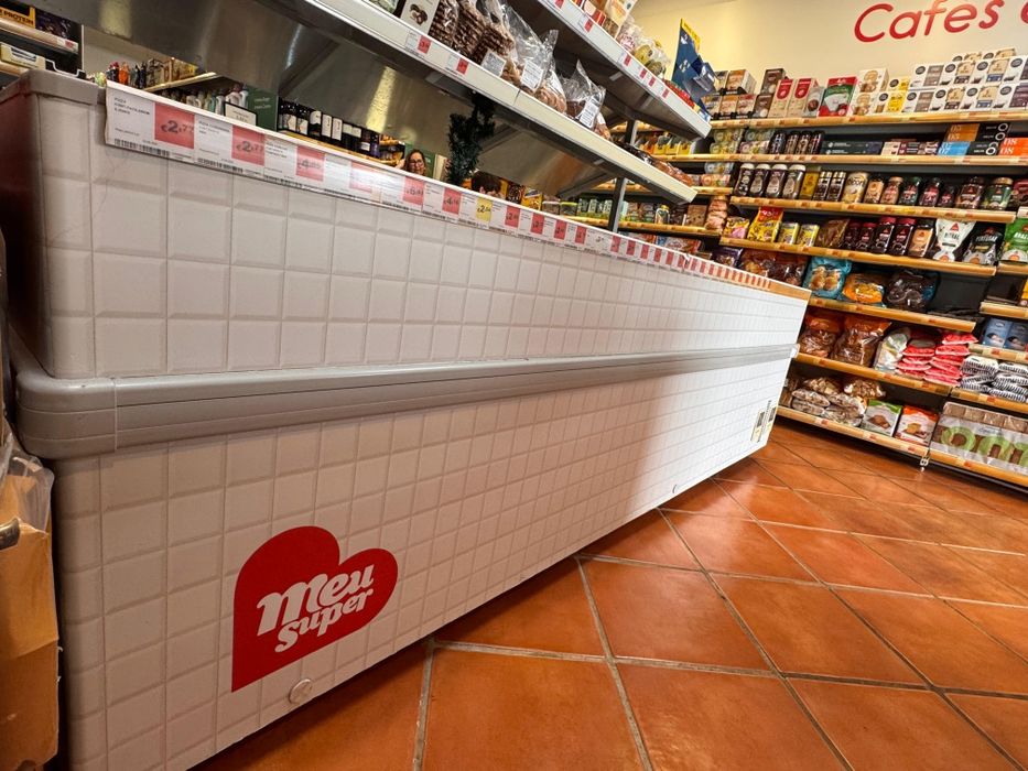 VENDE-SE – Frigoríficos Comerciais EUROFRED (Semi-Novos)