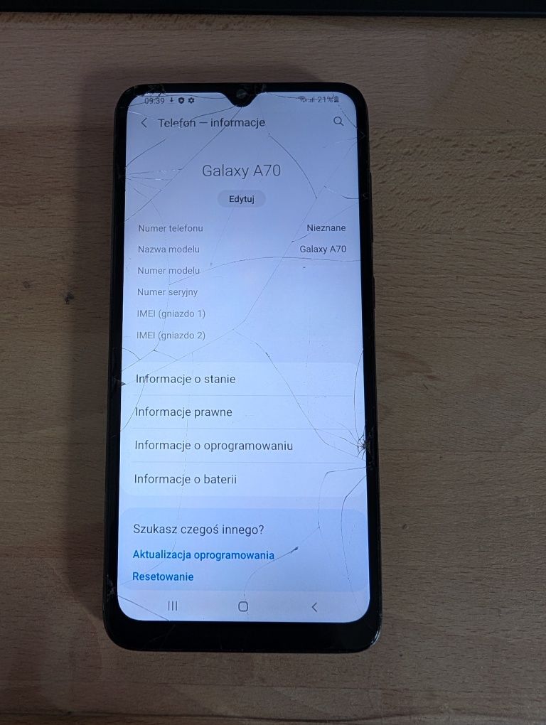Telefon Samsung A70 SM-A705FN/DS  uszkodzony, zbity ekran. Pozostałe f