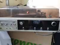 Vendo rádio , junto com gira discos e colunas
