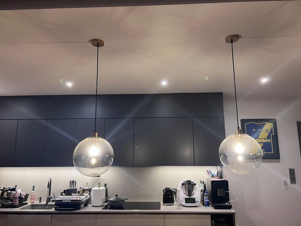 Lampa wiszaca szklana