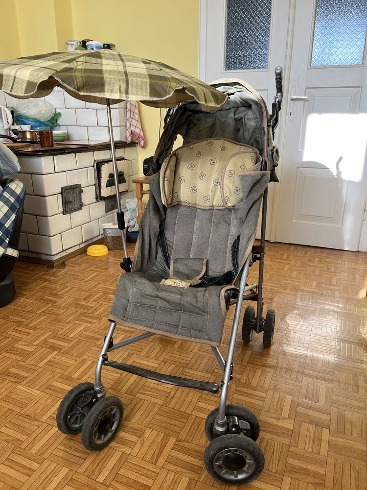 Wózek spacerowy, typu parasolka