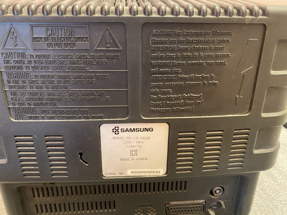 Starodawny telewizor Samsung