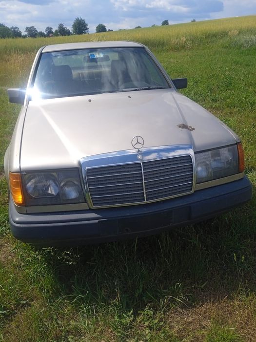 Mercedes w124. 1986 rok 2.5 l diesel