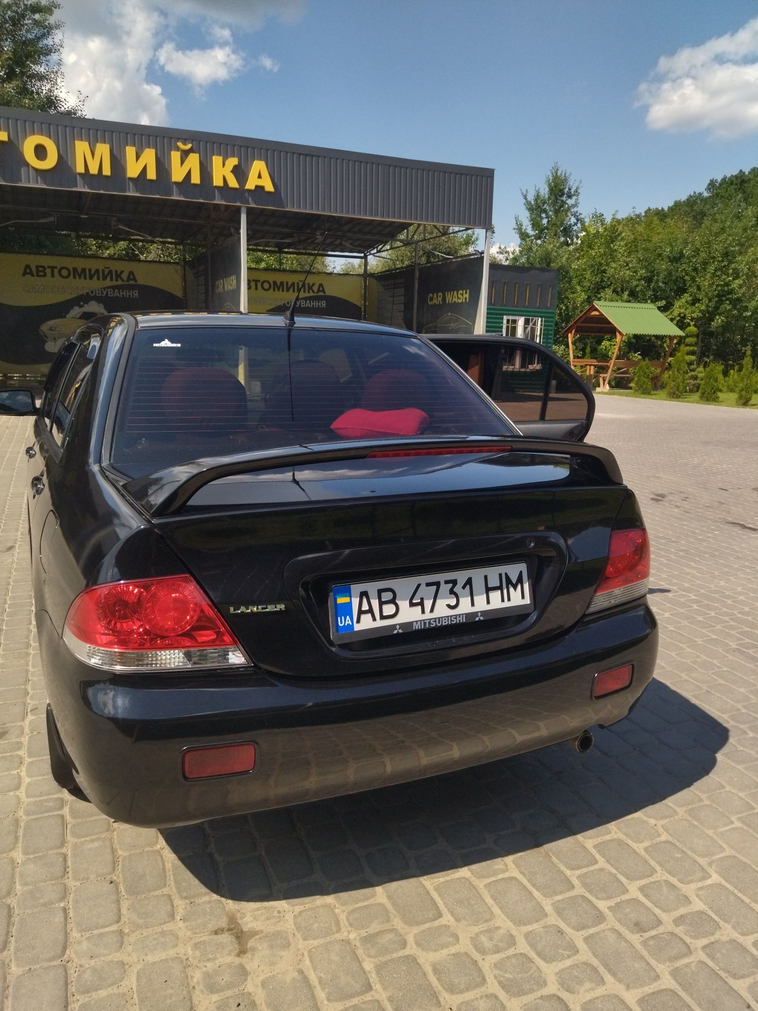 Mitsubishi lancer