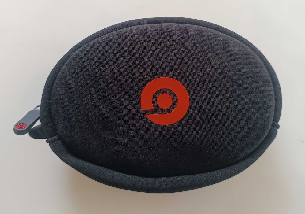 Чохол кейс чехол сумка для навушників Beats Solo