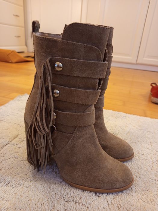 Kozaki na obcasie nad kostkę Zara Woman