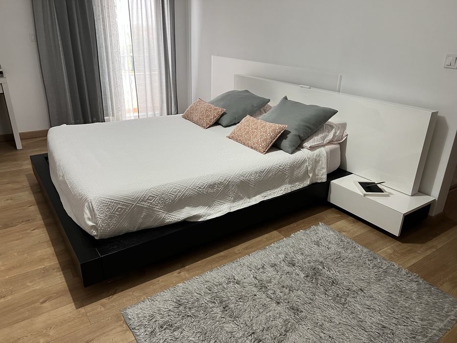 Vendo Cama de casal e cómoda