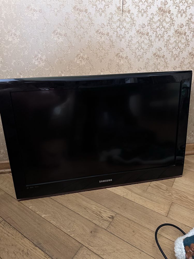 Телевізор 32" Samsung LE32B530P7W