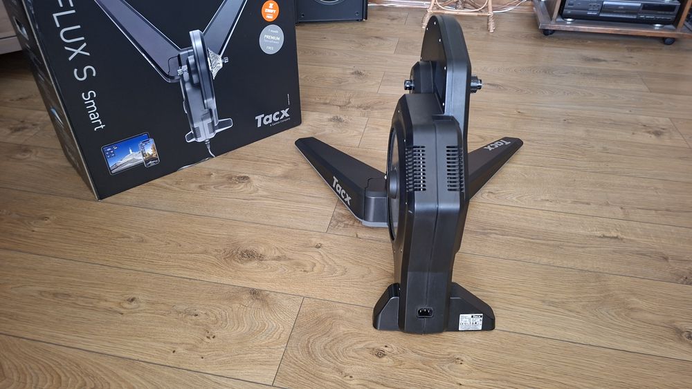 Trenażer Tacx Flux S