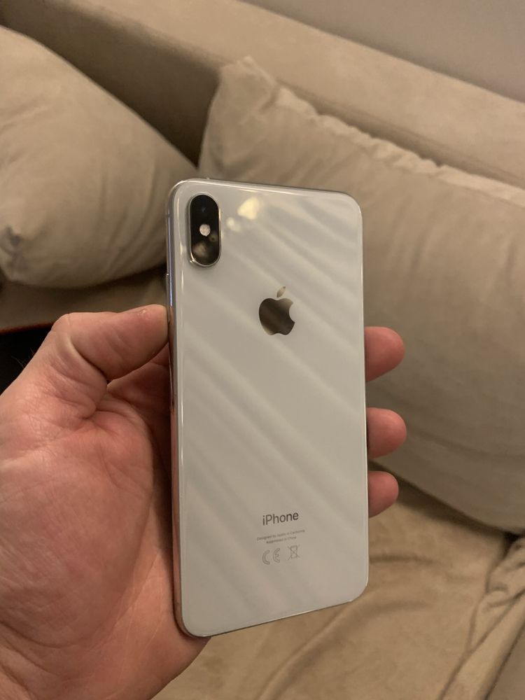 iPhone xs max на 256gb, користувалась дівчина!