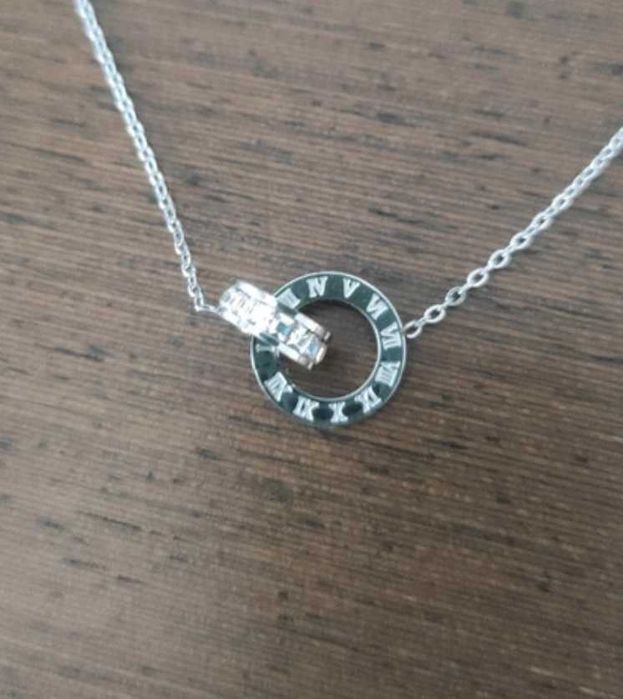 Colar e pulseira em aço