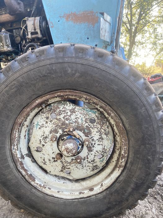 Колеса Передні МТЗ-80 Взборі, Резина, Диски МТЗ.