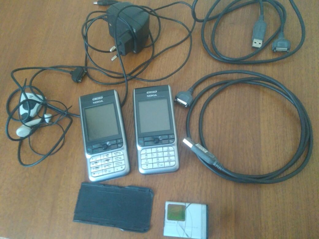 Nokia 3230, usb кабель, навушники.