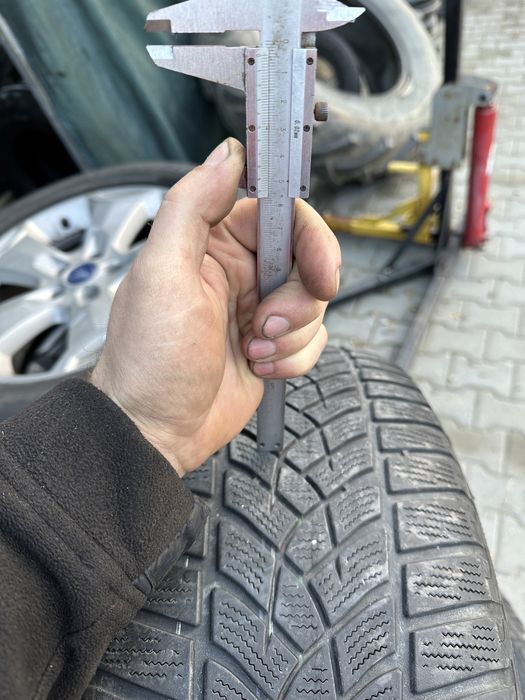 235/60r16 goodyear zima