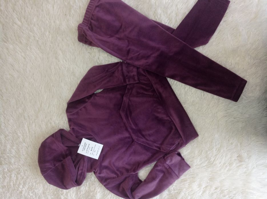 Велюровий костюм для дівчинки, розмір 86/92