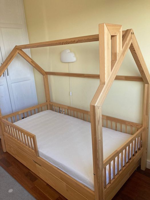 Łóżko domek w stylu skandynawskim dla dzieci