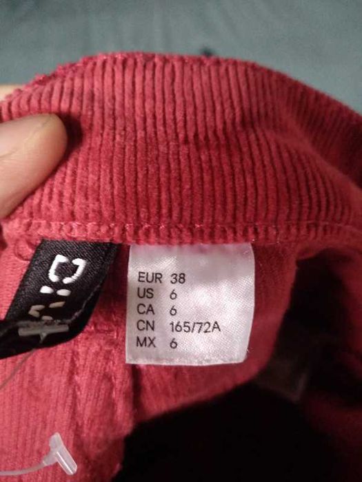 Spodnie sztruksowe proste czerwone bawełna H&M
