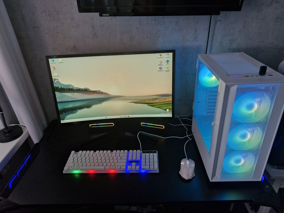 Zestaw Gamingowy PC Ryzen 7 32GB DDR4 500GB M2