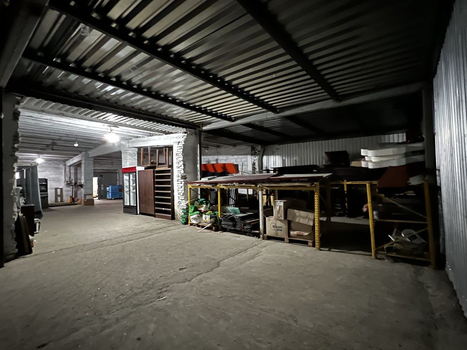 Аренда склады с рампой от 300-1000 квМ, офисное помещение 15-40 квМ.