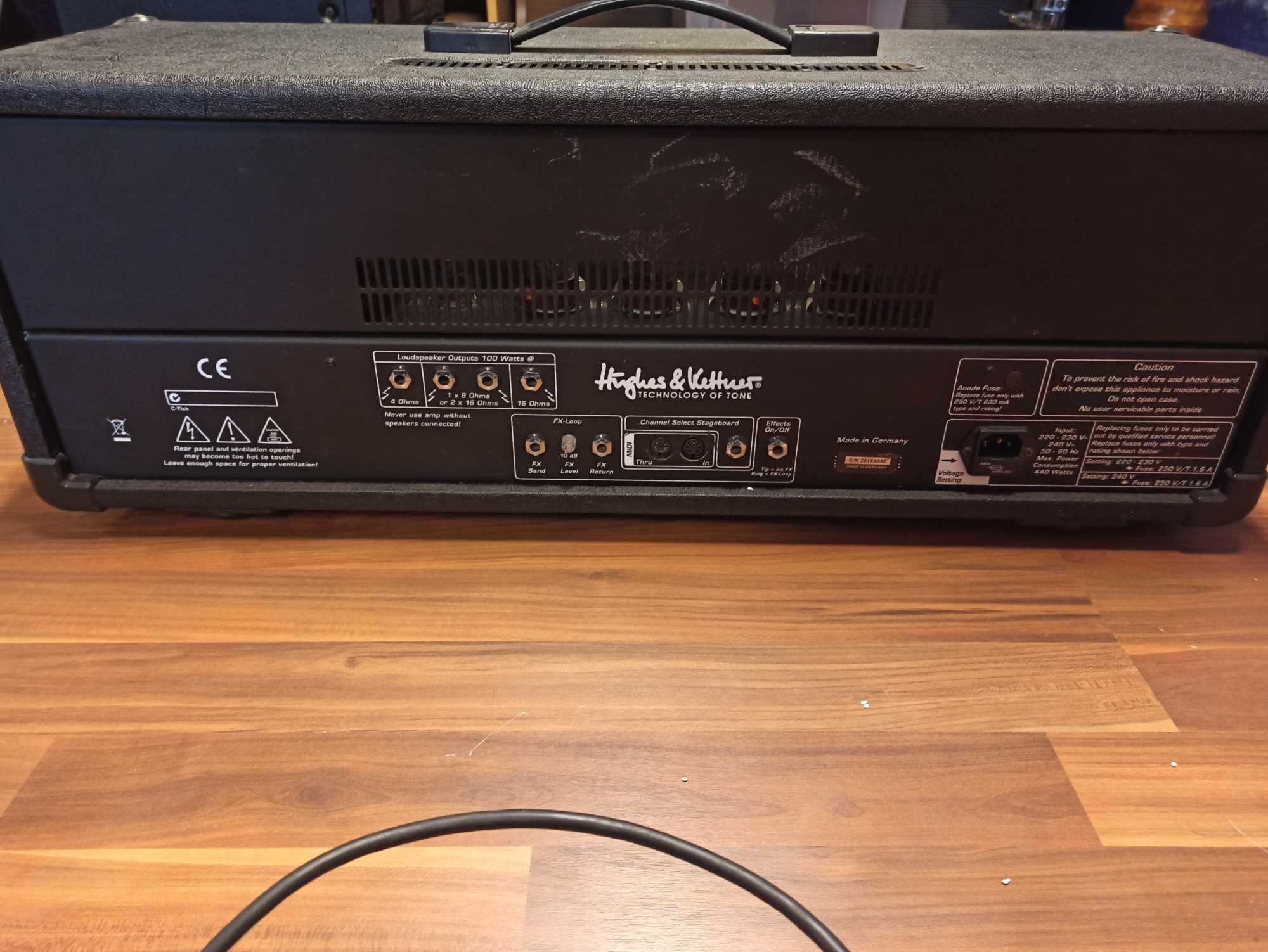 Hughes & Kettner Switchblade 100W + footswitch