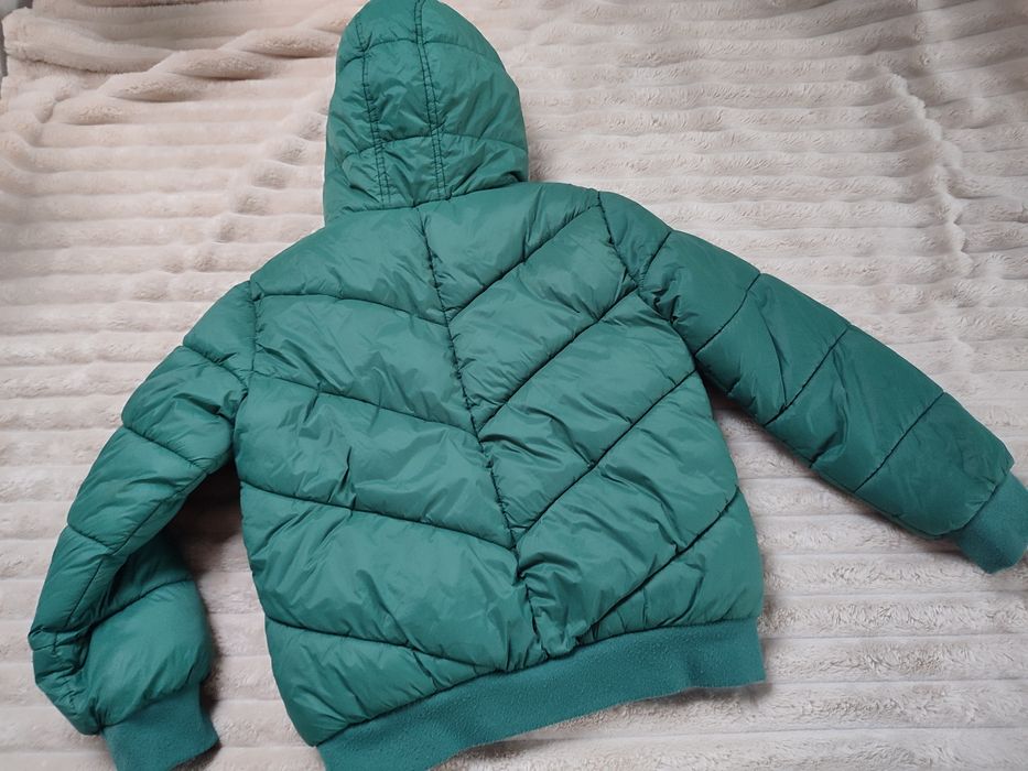 Zimowa kurtka chłopięca, ocieplana r.140