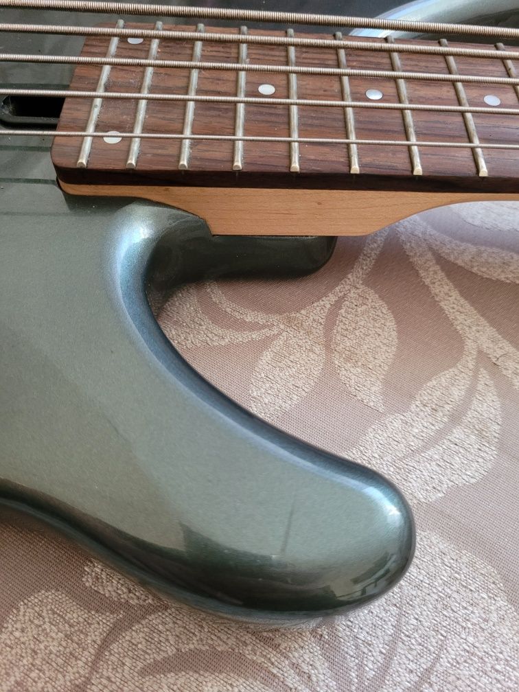 Yamaha trbx 305 gitara basowa