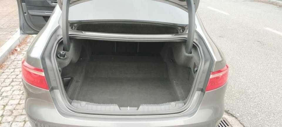 Jaguar XF 2.0 Diesel 180cv Automático