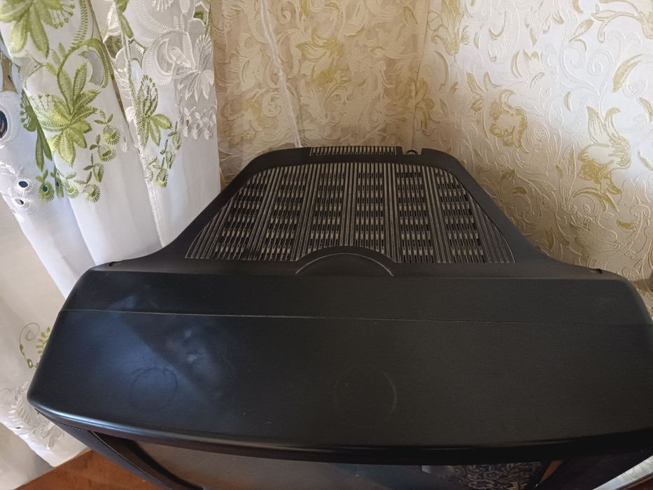 Продам Телевизор Akaі