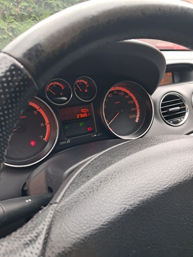 Zadbany Peugeot 308, 1,6 benzyna